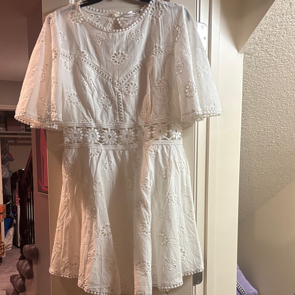 Elegant White Lace Mini Dress